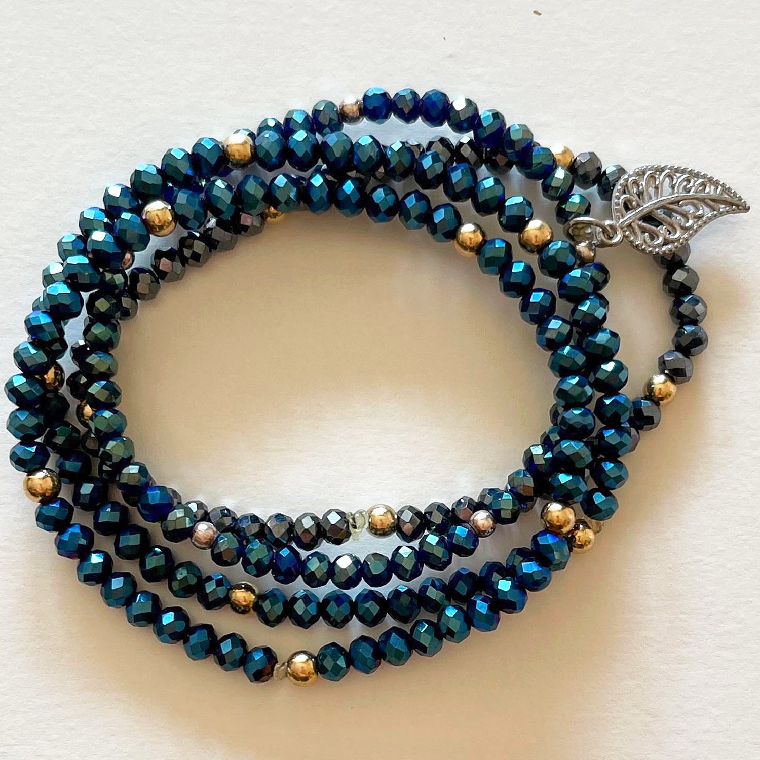 Pulseras de cristal azul oscuro