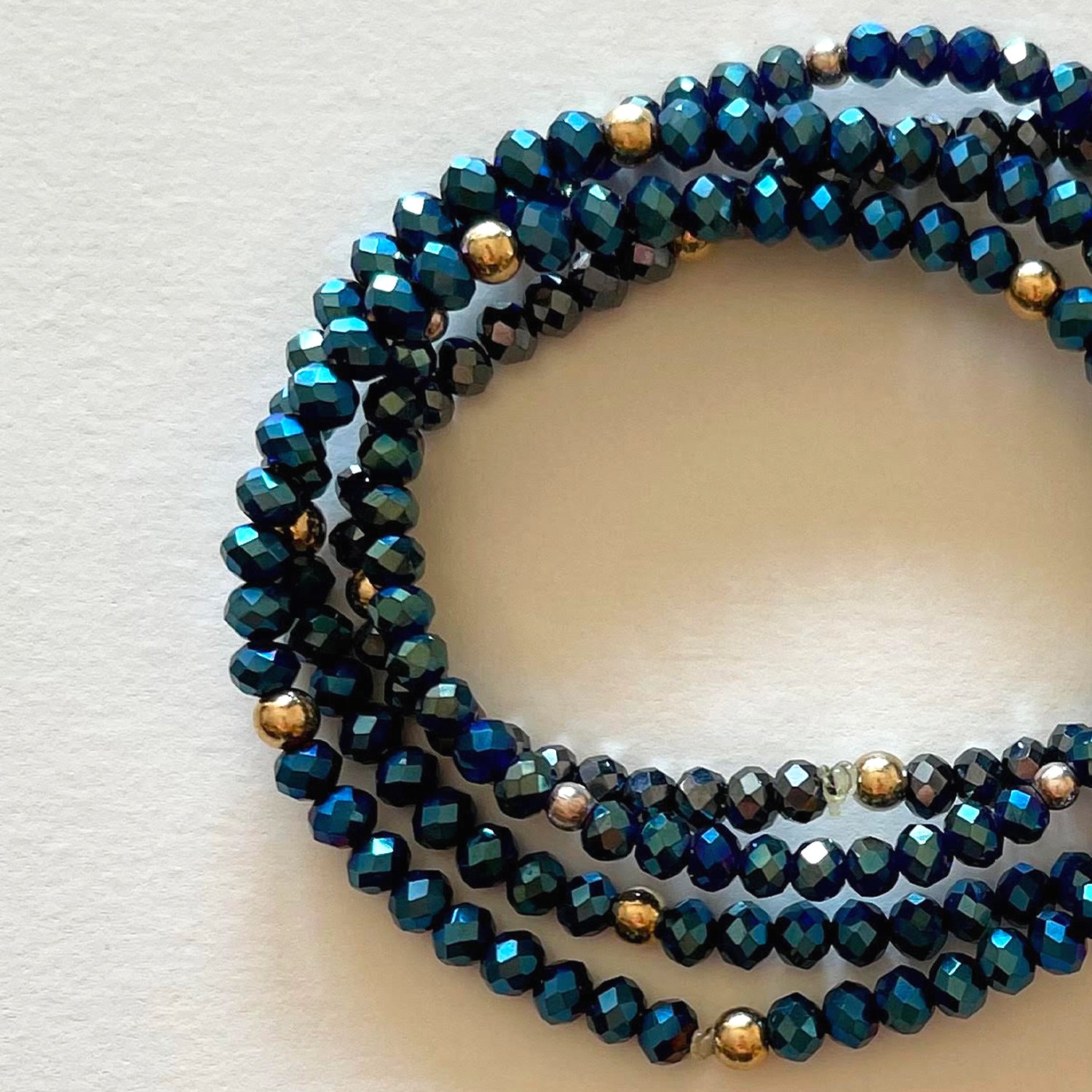 Pulseras de cristal azul oscuro