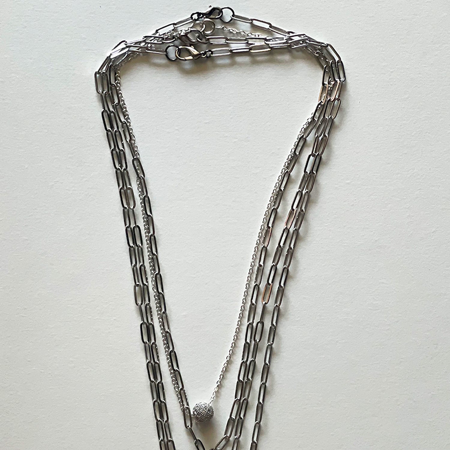 San Benito y collar de plata